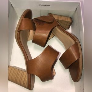 Cognac Peep Toe Low Stacked Heel Open Toe Ankle Heel Cutout Sandal